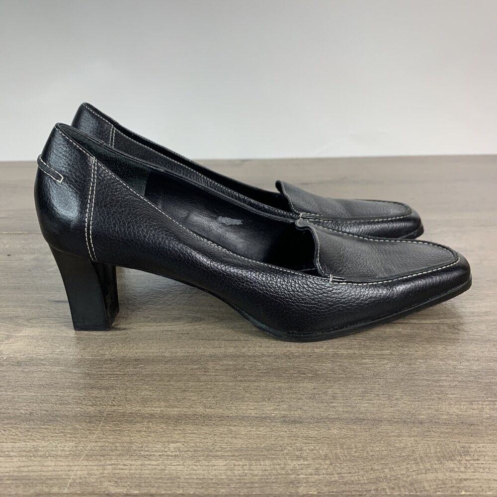 LOFT Ann Taylor Womes Black Heels Shoes Size 9.5M (L) 8.5M (R) Slip On Leather